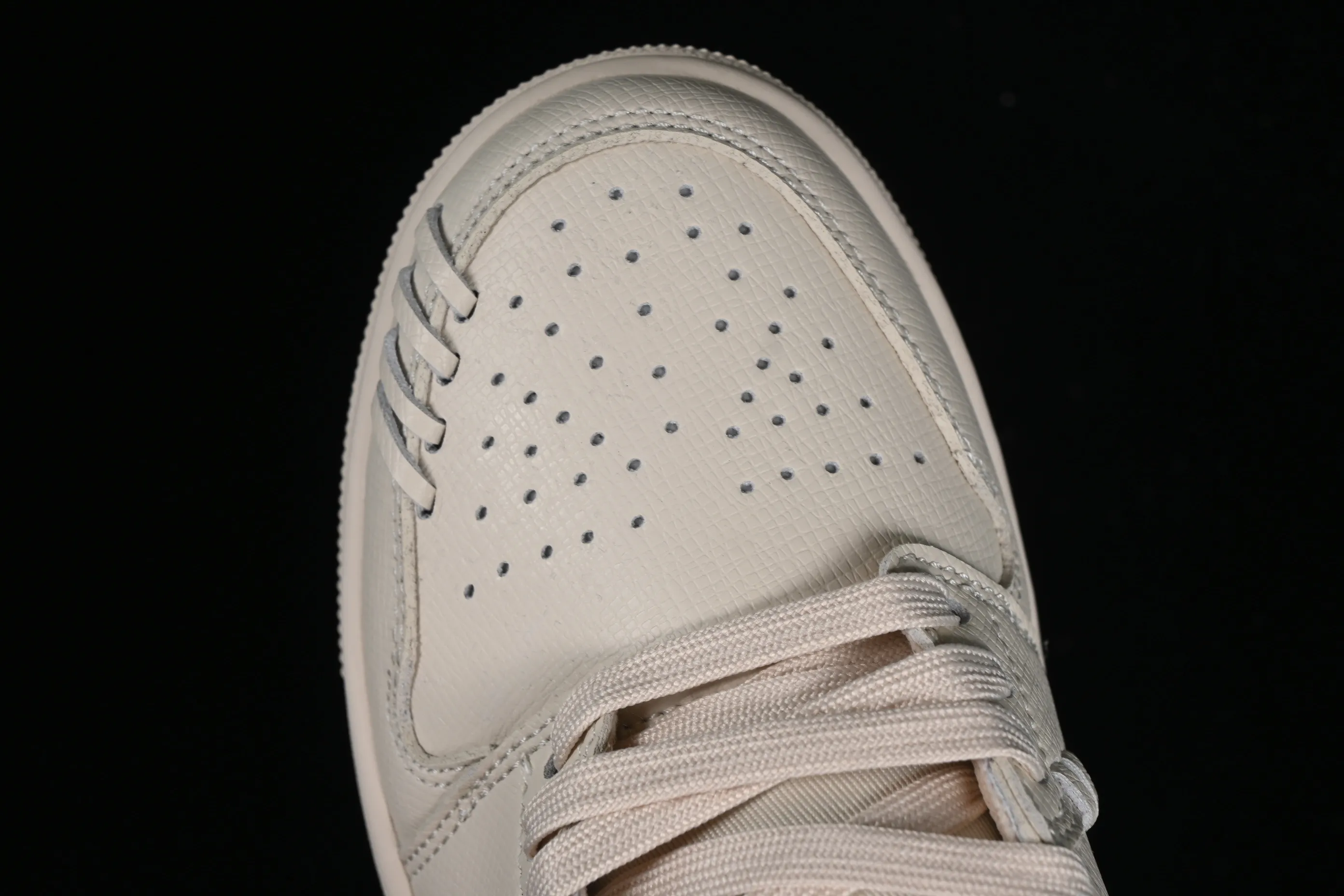 All categories Air Jordan Jordan series basketball shoes Air Jordan 1 Low Air Jordan 1 Low "Method of Make" AJ1 Joe 1 white gold low-top cultural and leisure sports shoes FN5032-200